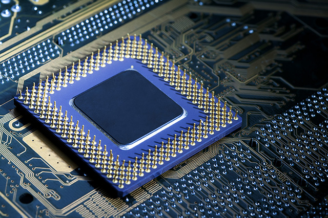供應(yīng) Renesas 時鐘和定時：晶體振蕩器、抖動衰減器、VersaClock 可編程時鐘