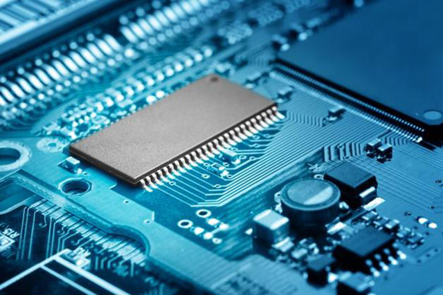 回收瑞薩特定應用時鐘：PCI Express 時鐘、處理器時鐘、實時時鐘